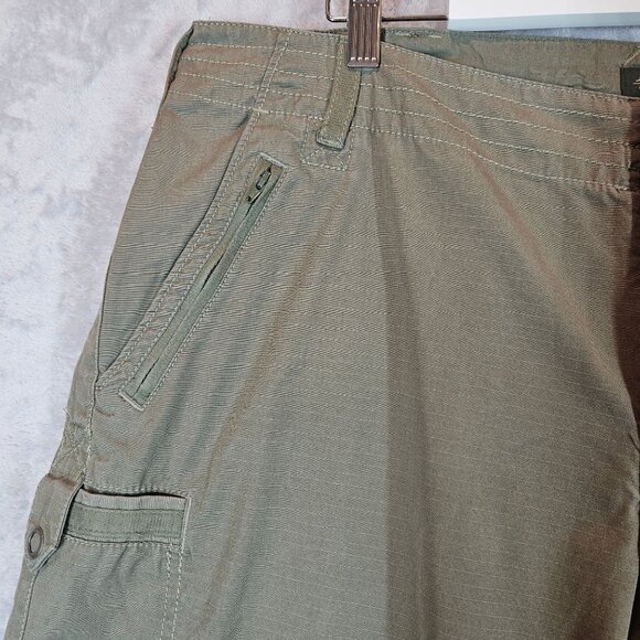 Eddie Bauer Womens 16w Olive Cargo Shorts Cotton Ripstop Durable hiking gorpcore - Picture 8 of 14